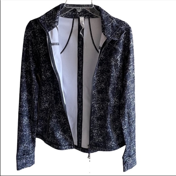 Lululemon Forme jacket rocky road sand dune toothpaste size 6 - Picture 12 of 15